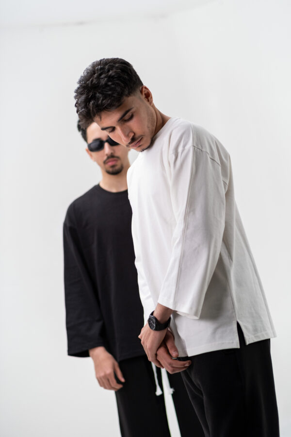 T-shirt with sleeves